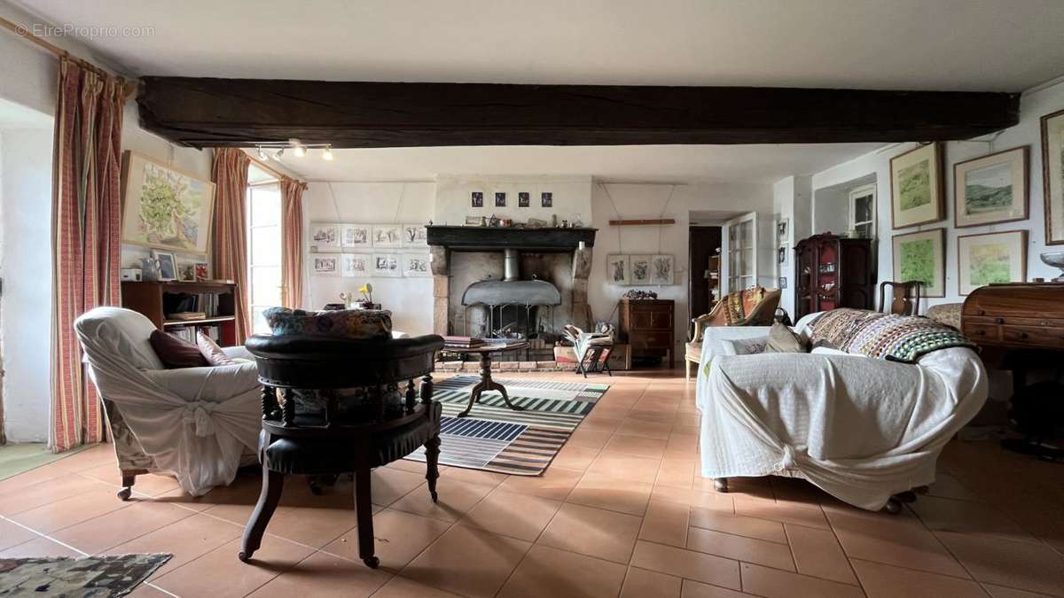 Maison à SAINT-DIDIER-SUR-ARROUX