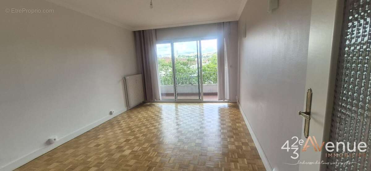 Appartement à SAINT-ETIENNE