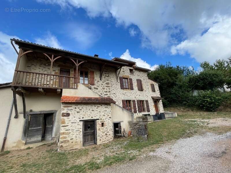 Appartement à BAGNAC-SUR-CELE
