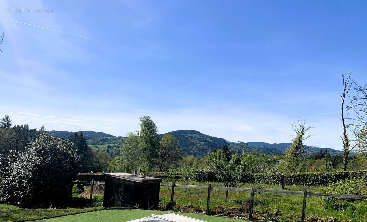 Maison à SARRAN