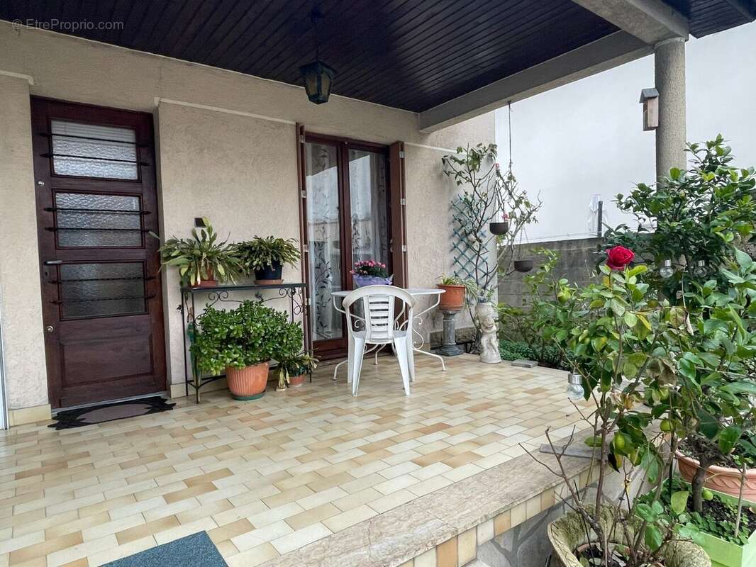 Maison à LE BLANC-MESNIL