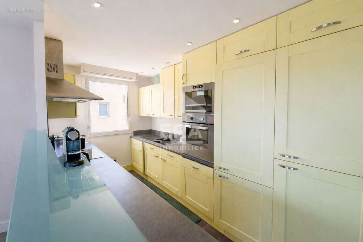 Appartement à MANDELIEU-LA-NAPOULE