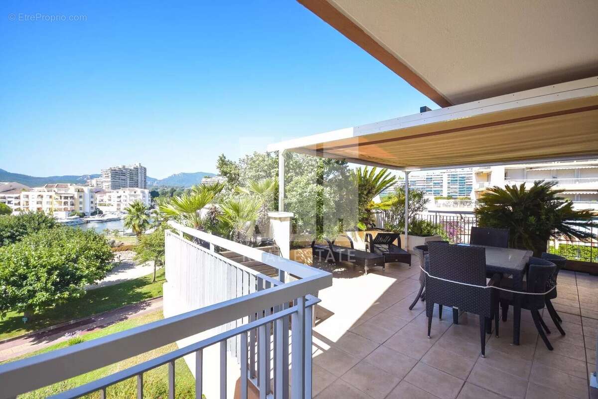 Appartement à MANDELIEU-LA-NAPOULE