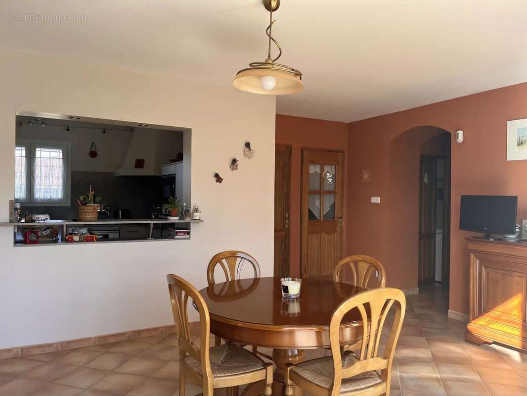 Maison à MORIERES-LES-AVIGNON