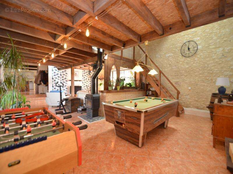 Maison à LA ROQUILLE