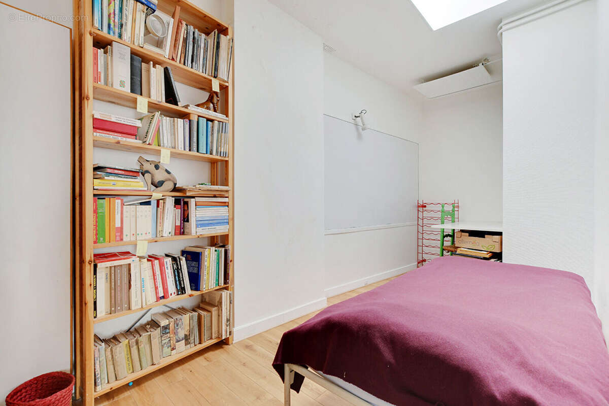 Appartement à PARIS-1E