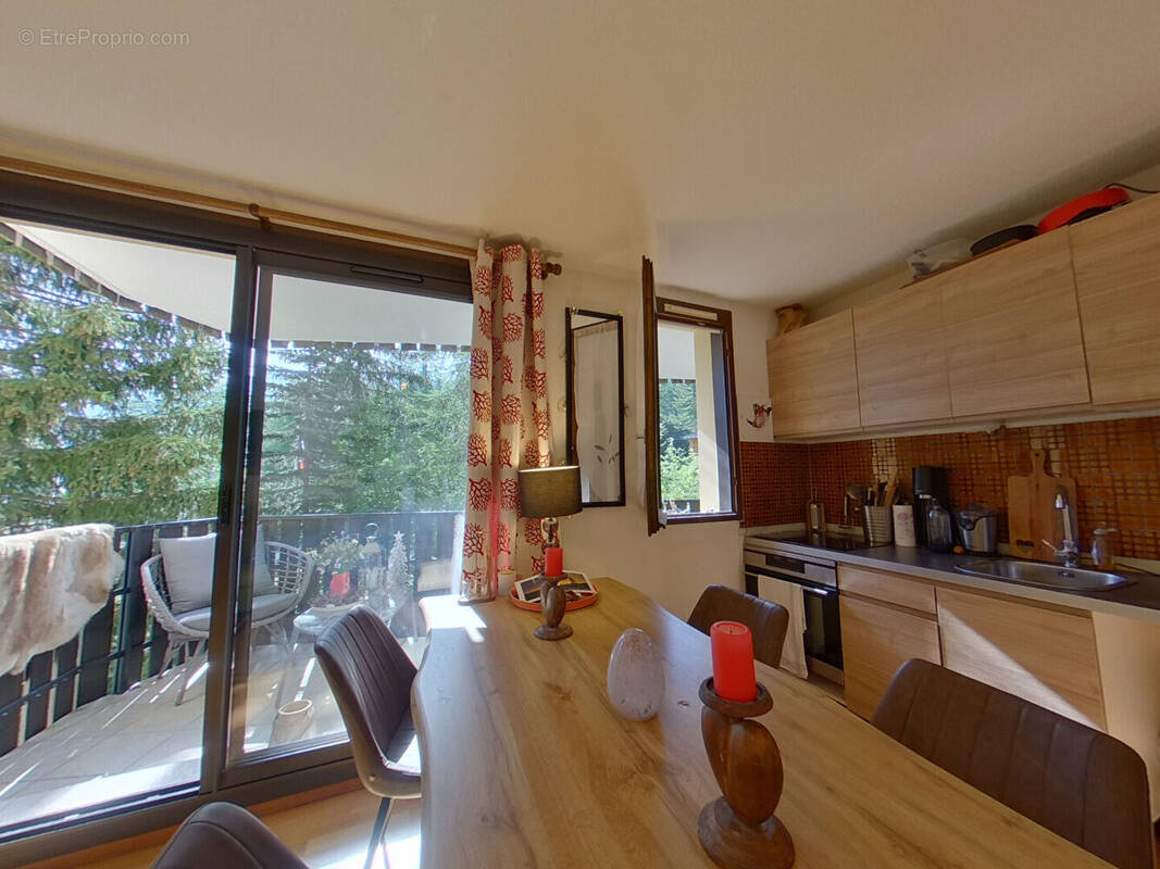 Appartement à LES THUILES