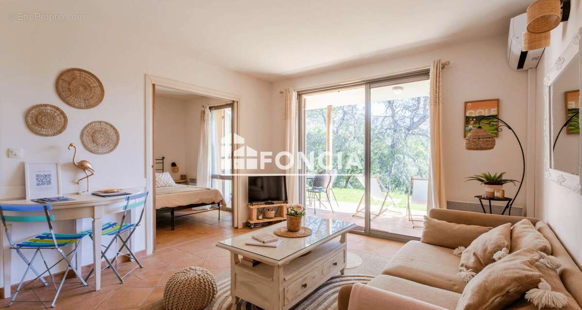 Appartement à SAUMANE-DE-VAUCLUSE