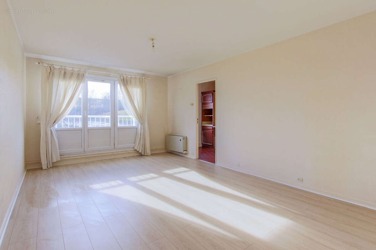 Appartement à BEYNES