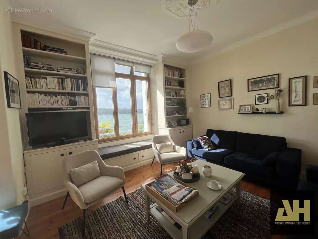 Maison à LE RELECQ-KERHUON