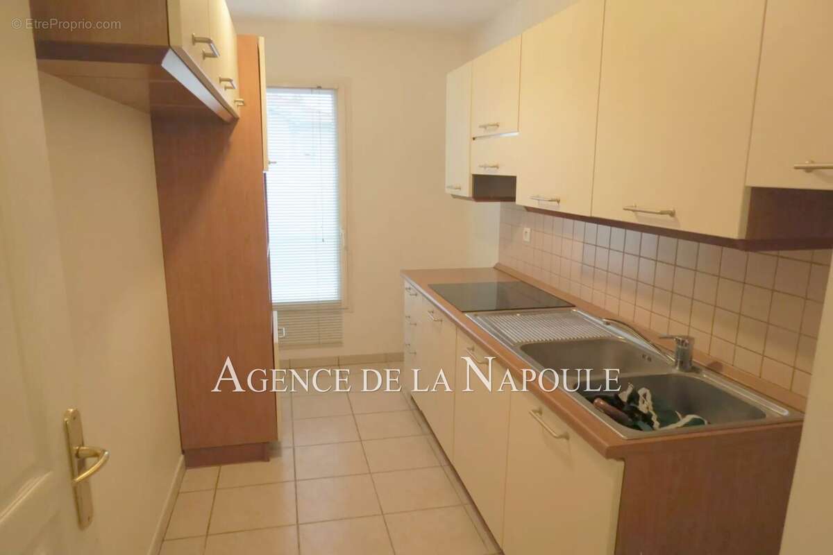 Appartement à MANDELIEU-LA-NAPOULE