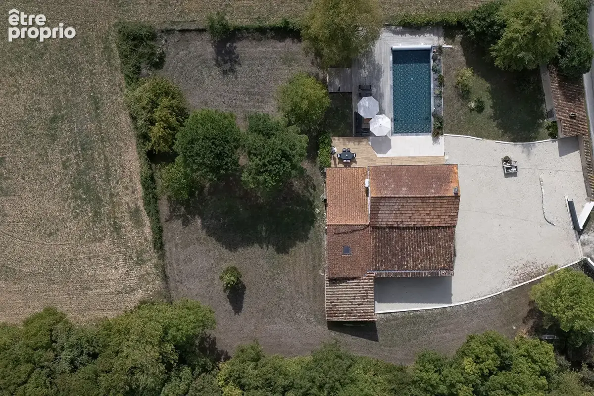 Elegante Maison de Maître  4 chambres, entièrement rénovée, climatisation, piscine chauffée,  à 10 minutes de Saint Jean d'Angél - photo 13