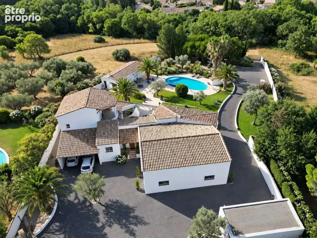 Cournonterral  Propriété d'exception de 330 m² avec maison indépendante, piscine 15 x 7 et parc paysager de 3 800 m², aux porte - photo 2