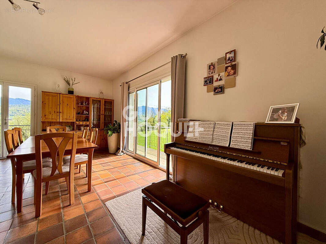 Appartement à ALBENS