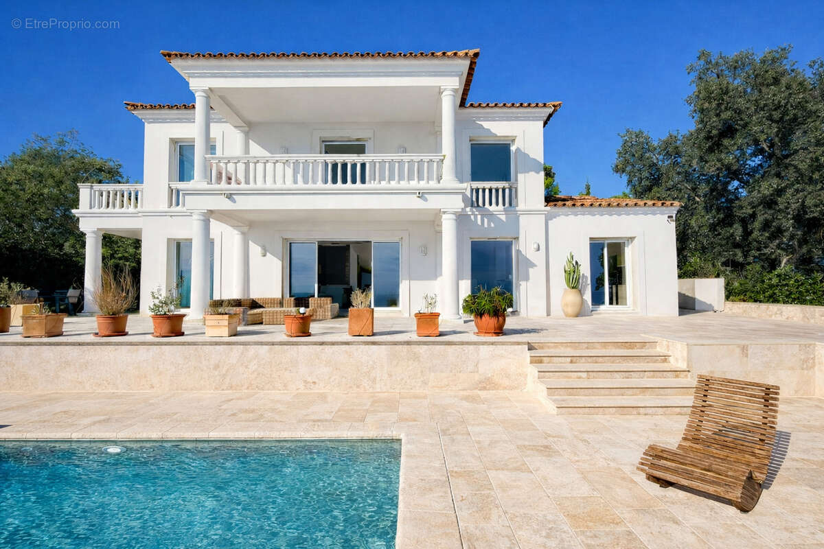 Maison à LES ISSAMBRES