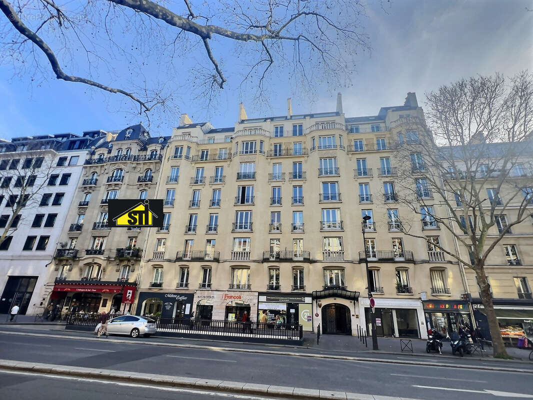 Appartement à PARIS-14E