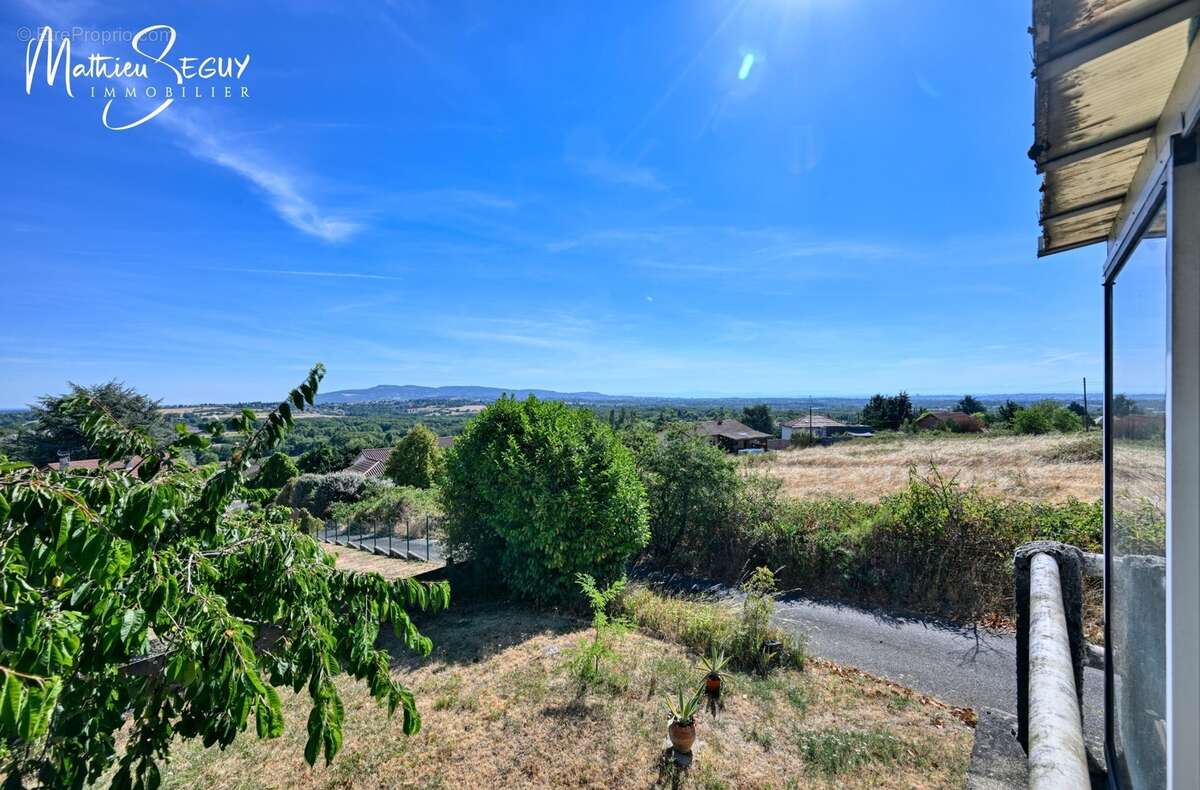 LENTILLY - Petite maison sur grand terrain avec vue - photo 17