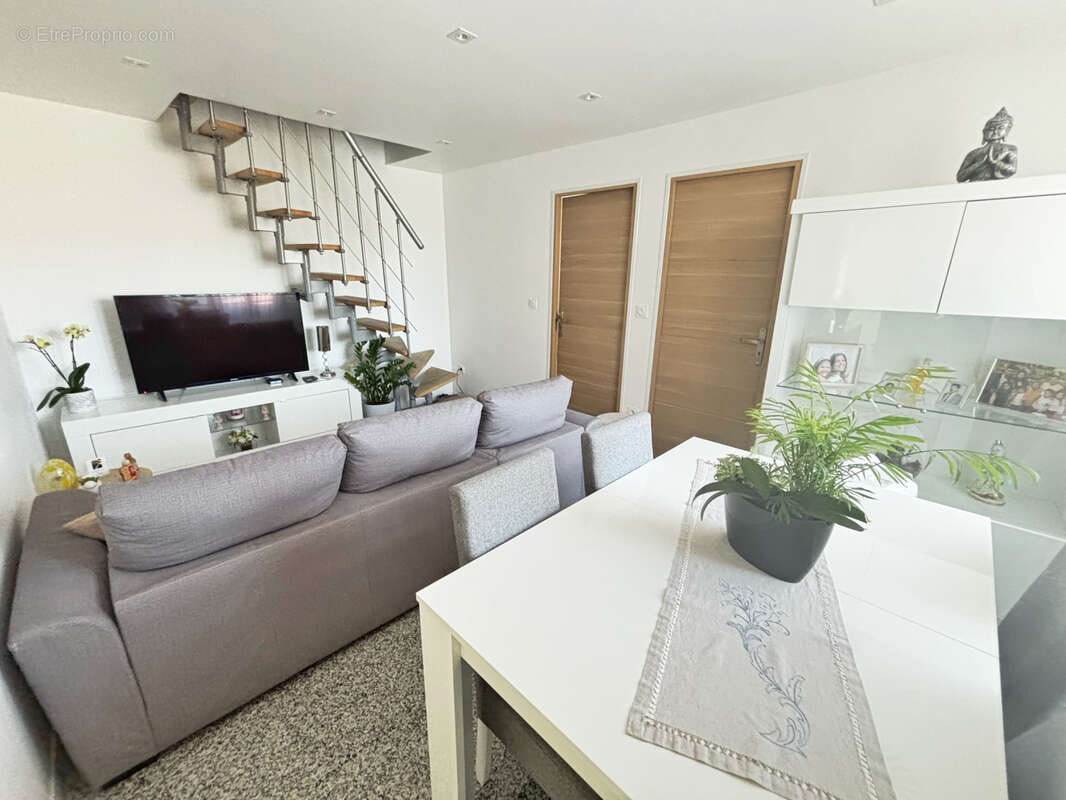 Appartement à SAINT-FONS