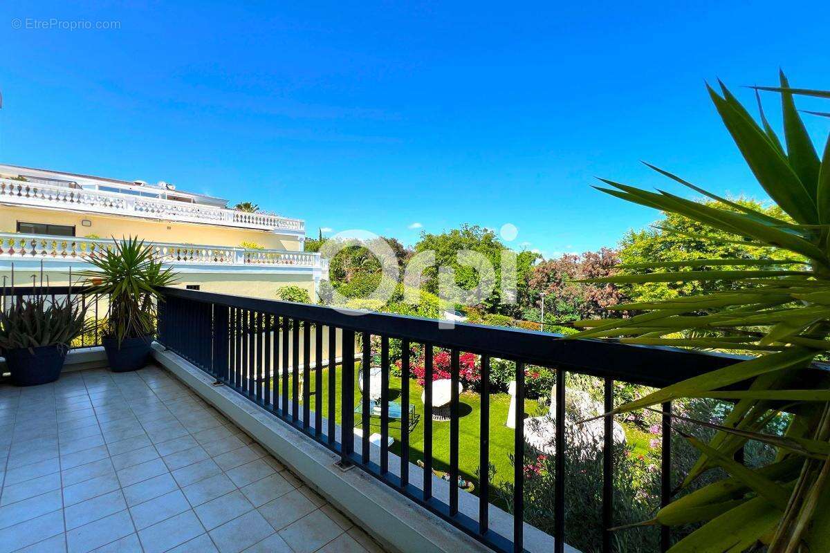 Appartement à MANDELIEU-LA-NAPOULE