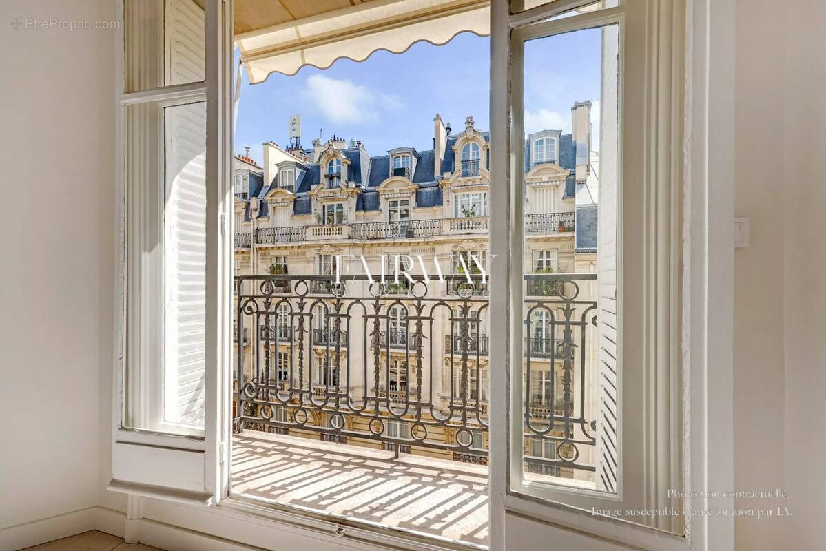 Appartement à PARIS-16E
