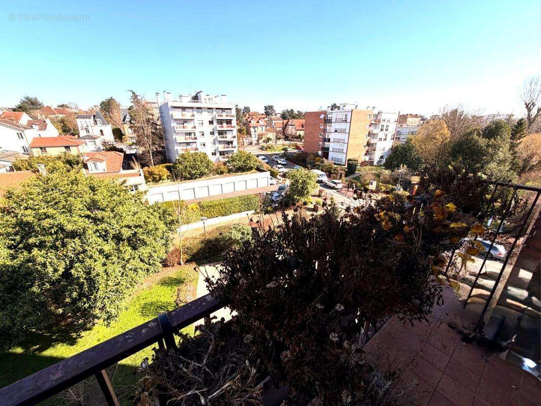 Appartement à ENGHIEN-LES-BAINS