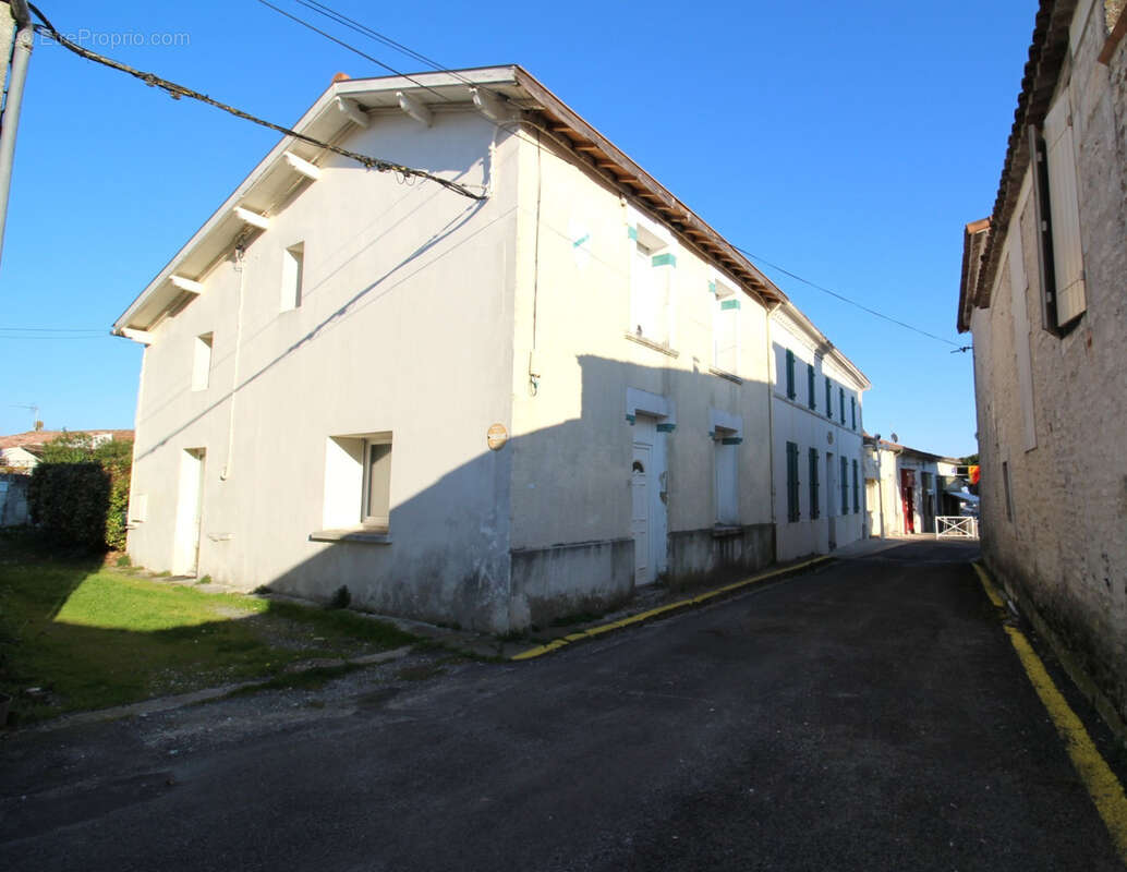 Maison à MESCHERS-SUR-GIRONDE