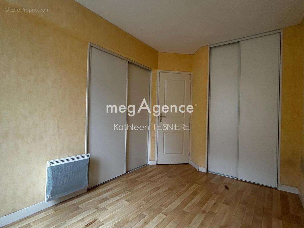 Appartement à FOUGERES