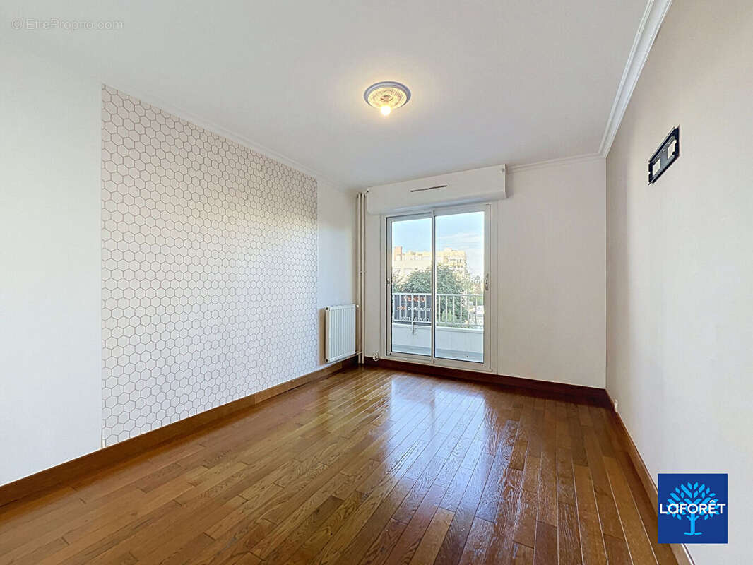 T4 caen venoix 82 m² - 2 balcons & parking - photo 6