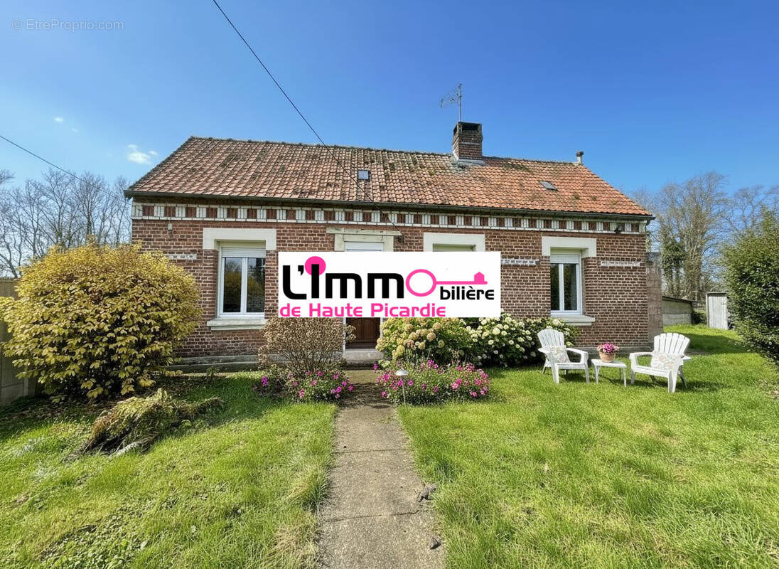 Maison à MAUCOURT