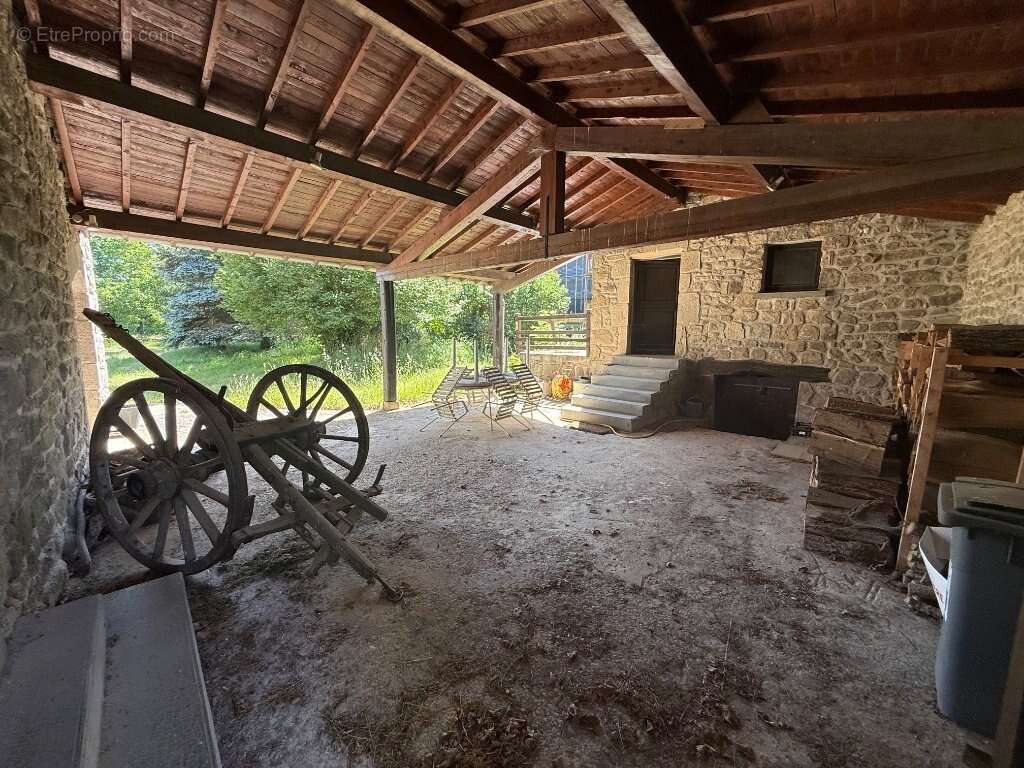 lieu dit Chenereilles - Ferme en Pierre - photo 3