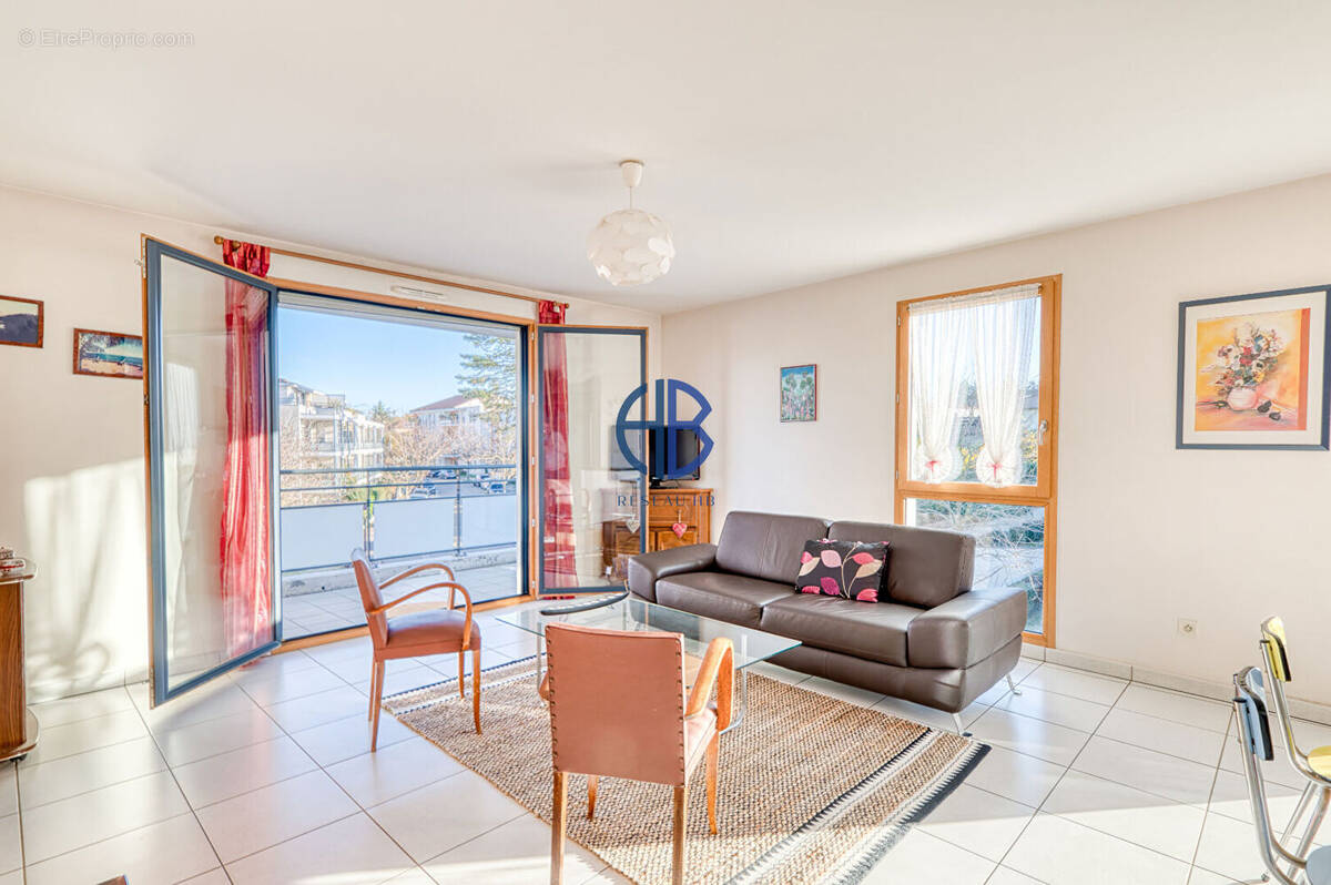 Appartement à SAINT-BONNET-DE-MURE