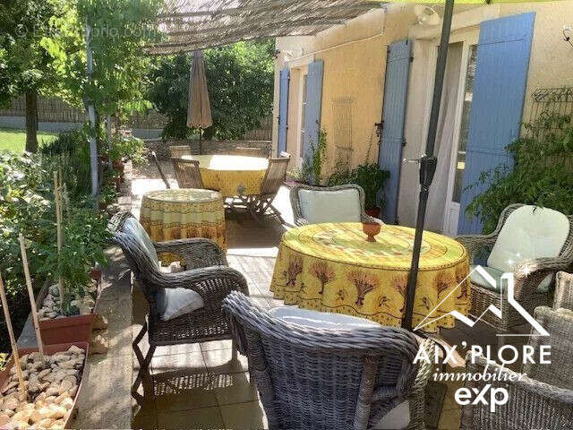 Maison à ENTRECHAUX