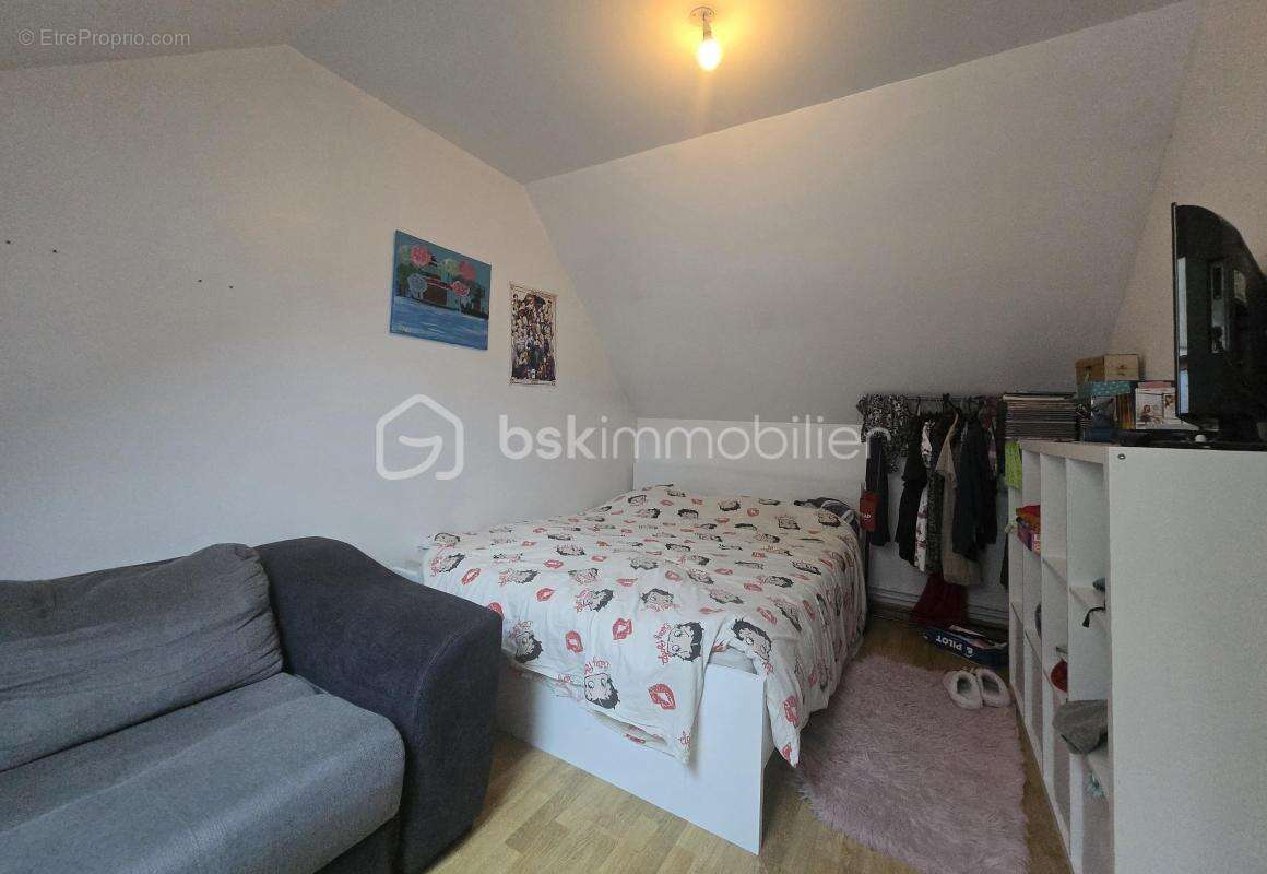 Maison à CHATENAY-SUR-SEINE