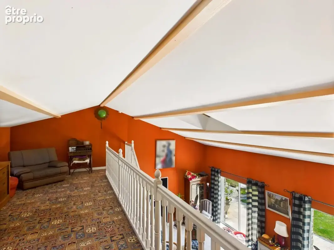 A proximité de Ruffec, magnifique maison en pierre de caractère offrant cinq chambres avec jardin, piscine et dépendances - photo 9