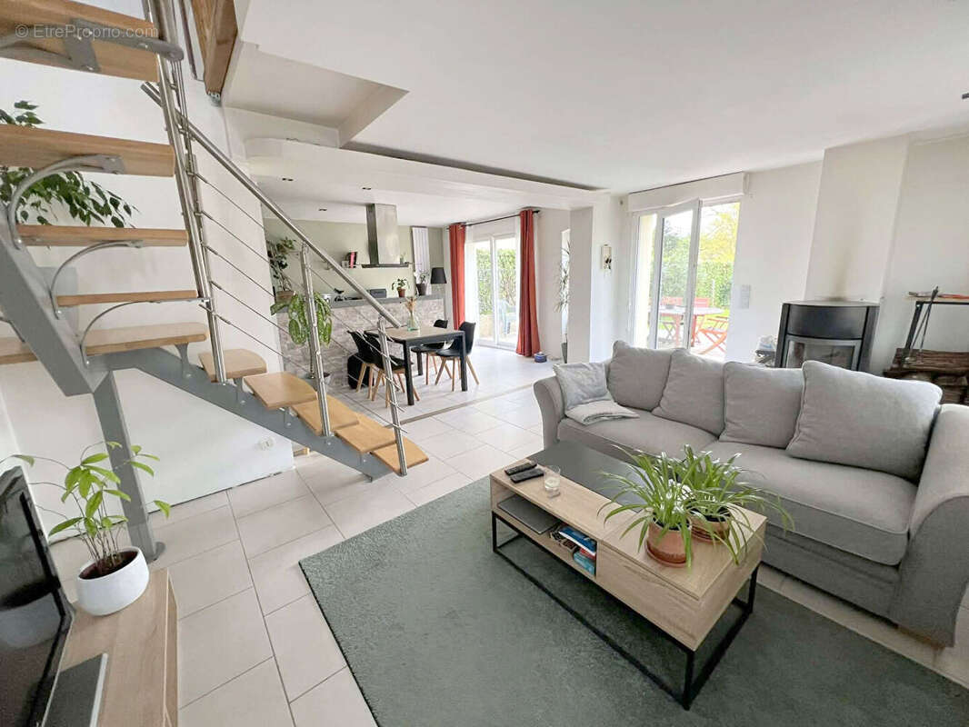 Maison CHAUMONT EN VEXIN 5 pièces 110 m2 + terrain de 800 m² environ. - photo 2