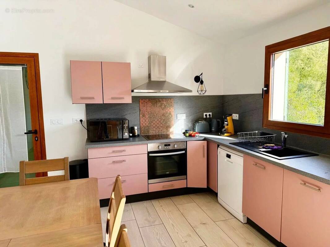 Maison à ESPARRON-DE-VERDON