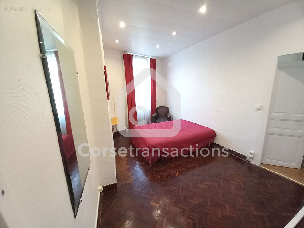 Appartement à MARSEILLE-6E