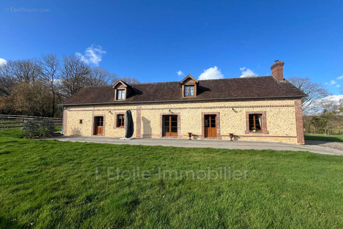 Maison à MOULINS-LA-MARCHE