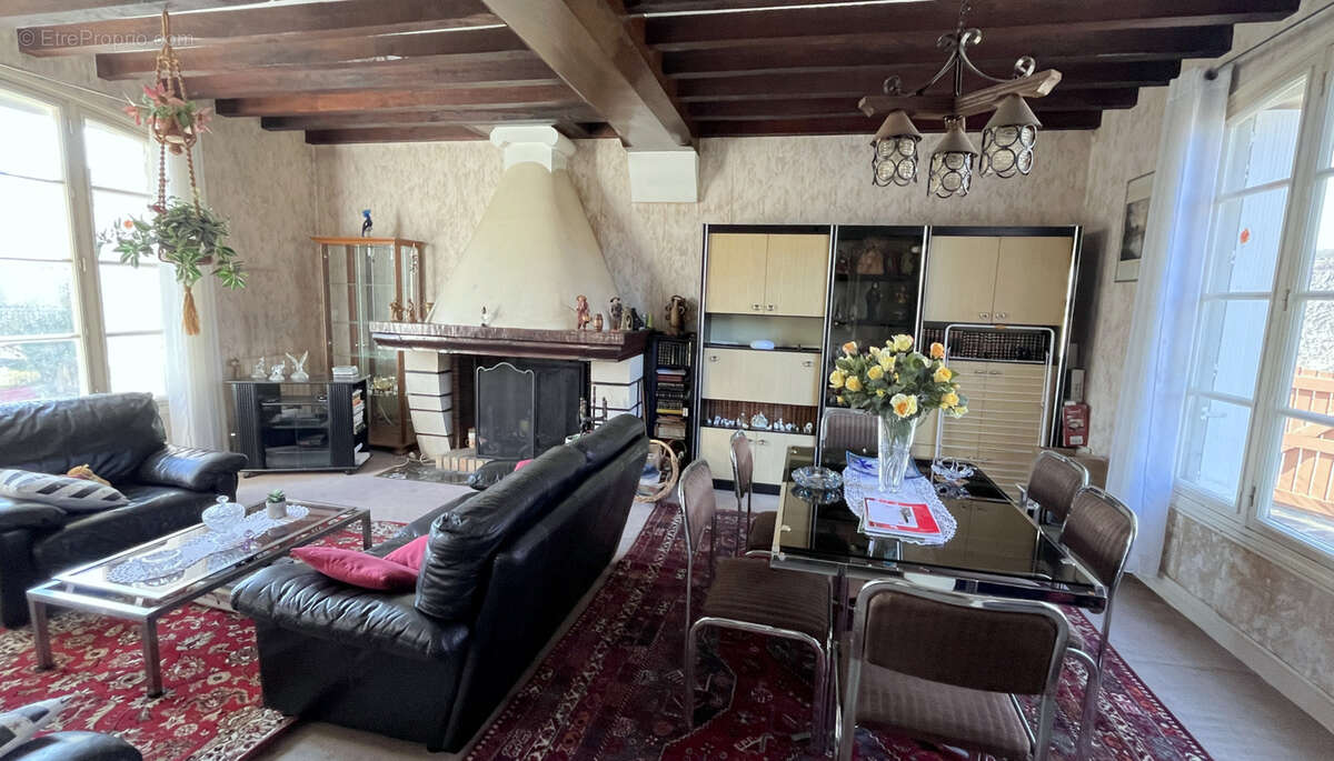 Maison à BU