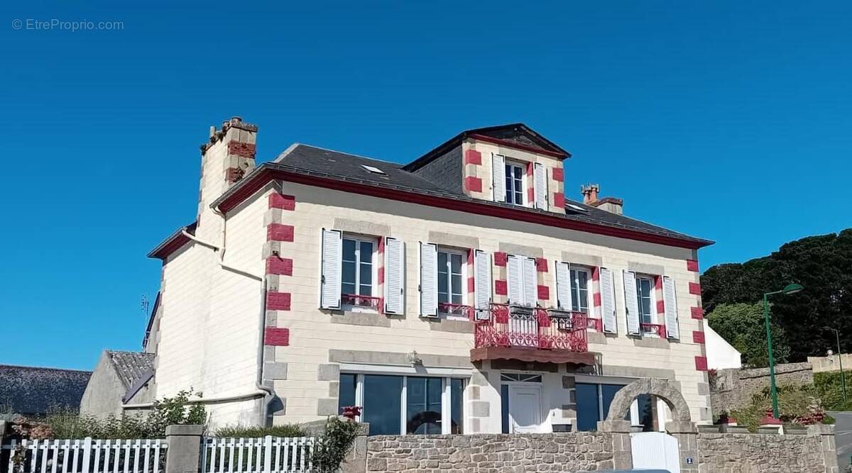 Maison à SAINT-POL-DE-LEON