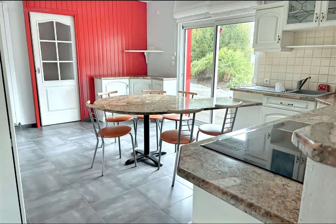 Maison à VIEILLEVIGNE