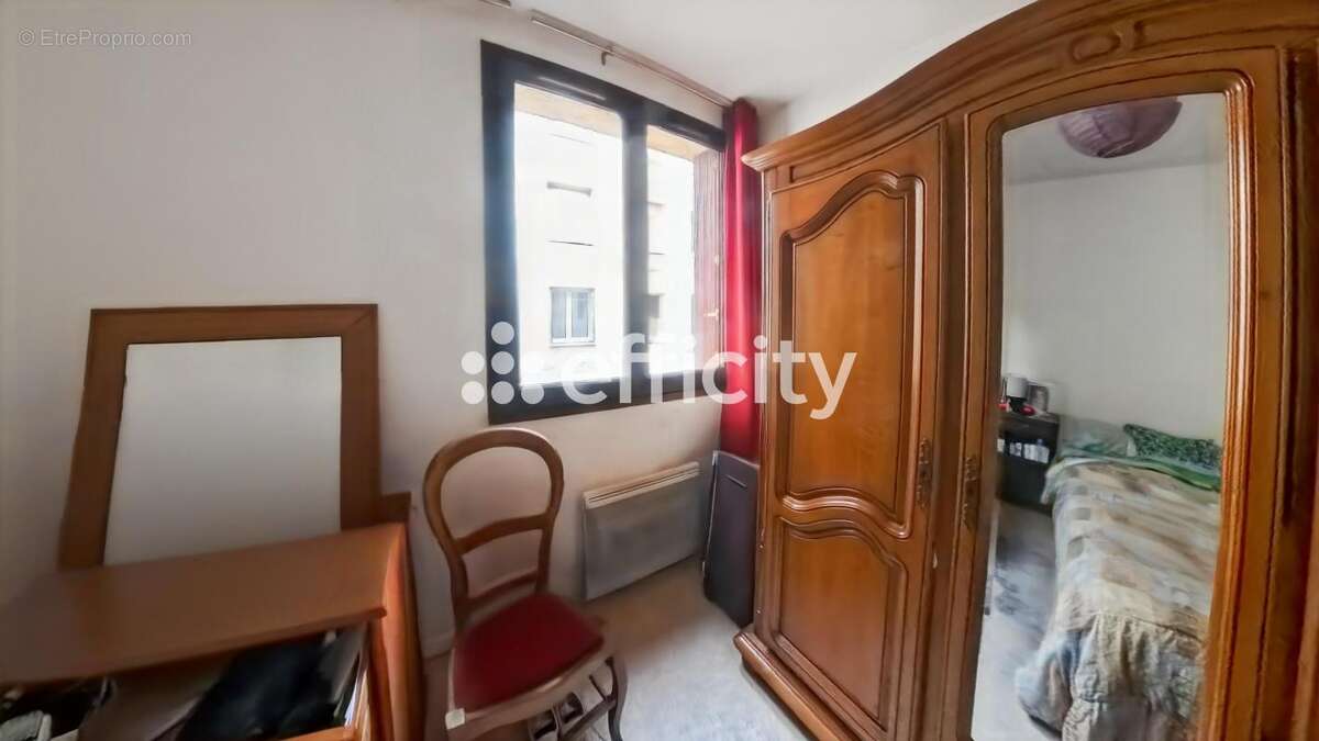 Appartement à FUMEL