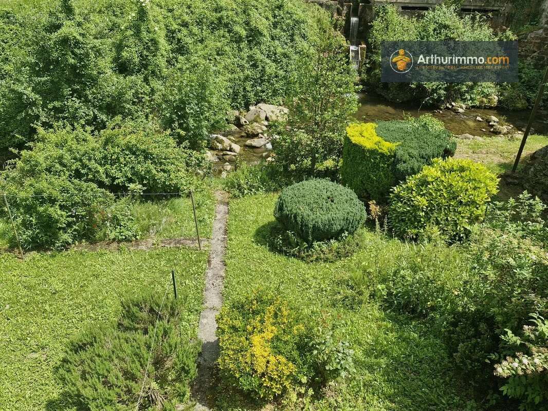 Maison à MONTFERRIER