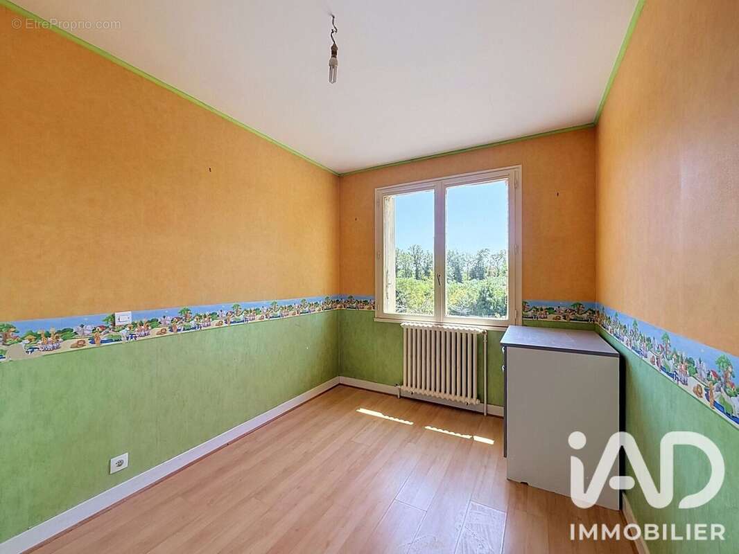 Photo 9