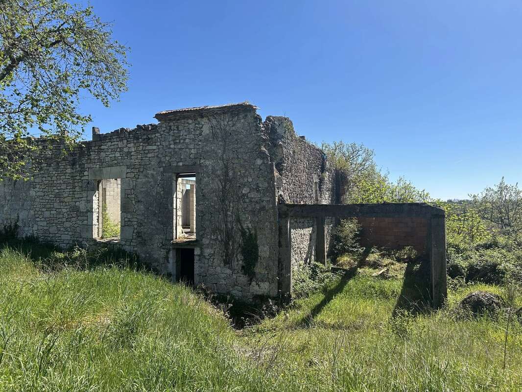 Maison à LACOUR