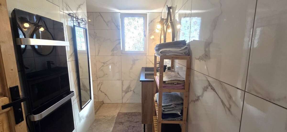 AUBAGNE-MAISON T5 A VENDRE-4 CHAMBRES-550M² DE TERRAIN-PROCHES - Maison à AUBAGNE