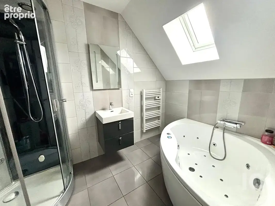 Maison  Contemporaine 5 chambres - 148M² - Varades - Loireauxence - 1615M² - photo 8