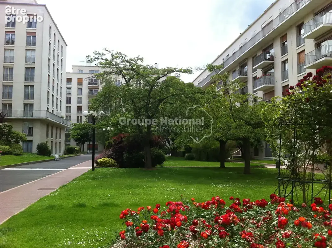 Appartement Versailles 2 pièce(s) 43 m2 dernier étage + cave + parking - photo 17