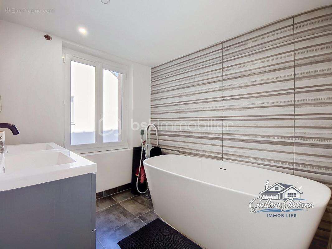 Maison sur la commune de Moussy le Vieux - photo 10