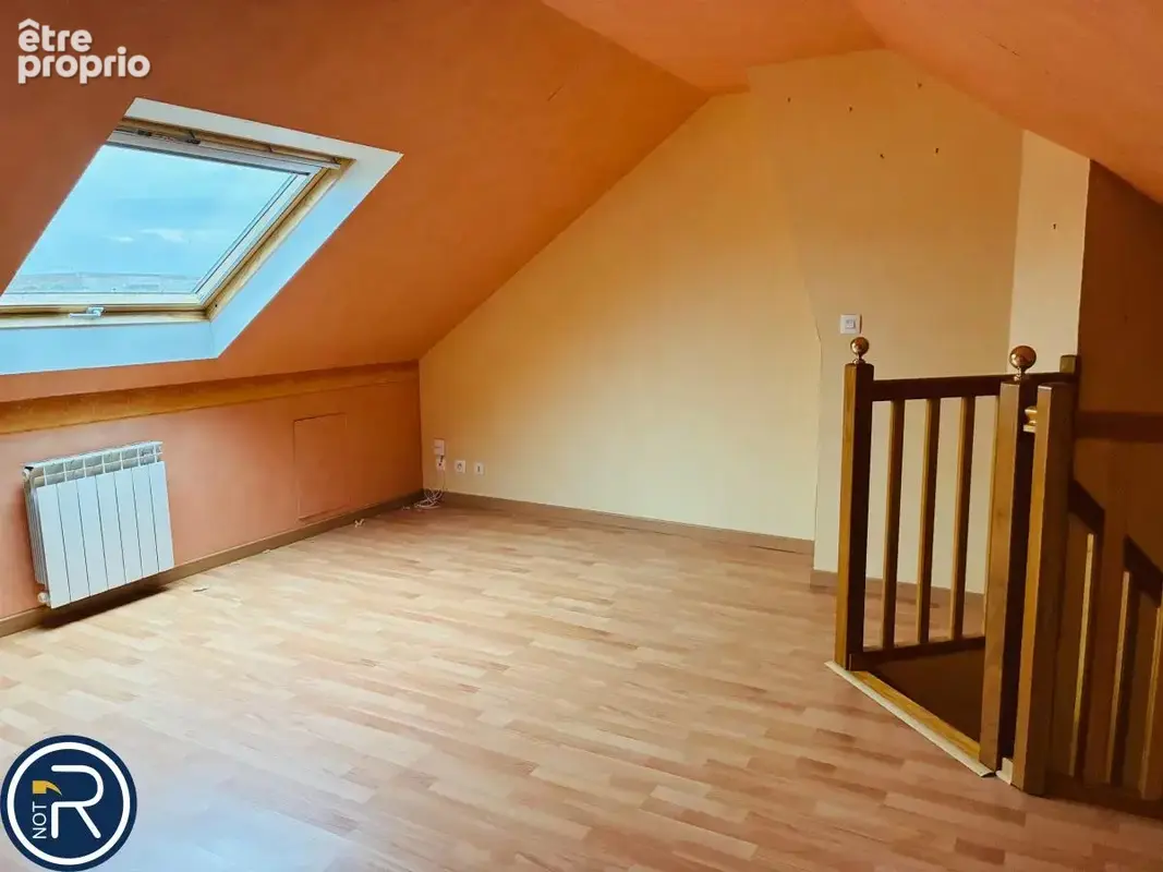 Maison 112 m² à Louvigne  - photo 7